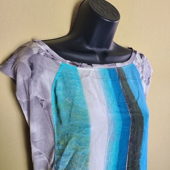 Deletta Beach Graphic Tee  - Picture 5 of 8